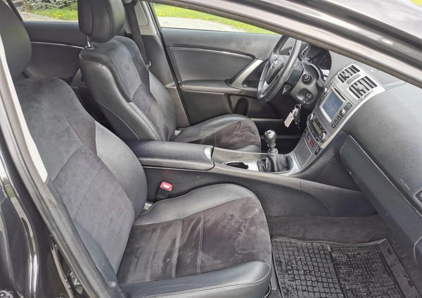 Toyota Avensis cena 44900 przebieg: 213000, rok produkcji 2014 z Miłakowo małe 191